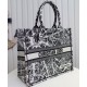 Replicas Christian Dior Bolso grande Dior Book Tote bordado con motivo Plan de Paris negro/blanco Baratos