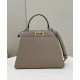 Replicas Bolso tote mediano Fendi Peekaboo ISeeU 8BN321 Gris Baratos