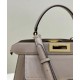 Replicas Bolso tote mediano Fendi Peekaboo ISeeU 8BN321 Gris Baratos