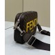 Replicas Bolso de tela Fendi Camera Case FF 7M0286 Marrón Baratos