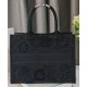 Replicas Christian Dior Bolso Dior Book Tote mediano bordado con macramé 3D Negro Baratos Imitacion