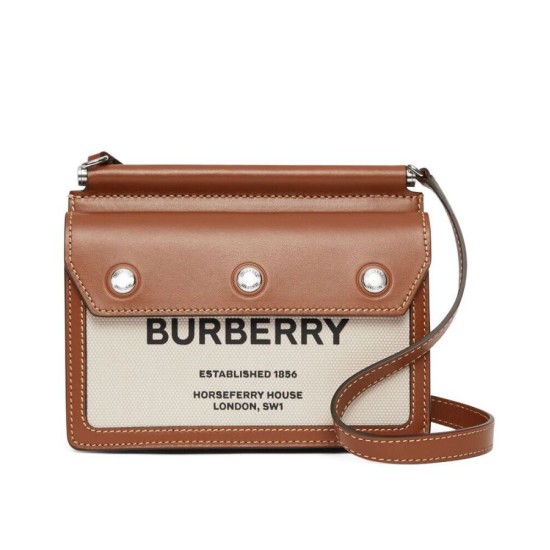 Replicas Burberry Mini Horseferry Print Title Bag con detalle de bolsillo Café Imitacion España