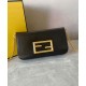 Replicas Cartera Fendi Con Cadena Con Bolsillos Negro Imitacion España