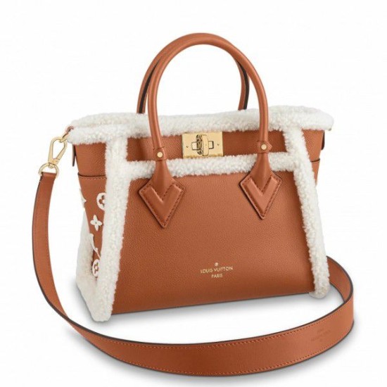 Falsa Bolso Louis Vuitton Tan On My Side PM con piel de oveja M58918 Imitacion