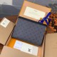 Falsa Louis Vuitton Pochette Voyage MM Monogram Eclipse Reverse M69535 Imitacion