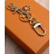 Replicas Louis Vuitton LV Snowflakes Bag Charm And Key Holder M80240 Dorado Baratos Imitacion