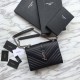 Replicas YSL Saint Laurent Envelope Pequeña Bolsa Grain Relieve Hardware de plata Baratos Imitacion