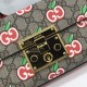 Replicas Bolso de hombro pequeño Gucci Padlock con estampado de manzana GG 409487 Baratos Imitacion