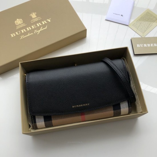 Replicas Burberry House ChecK Monedero Con Cadena Negro Baratos Imitacion